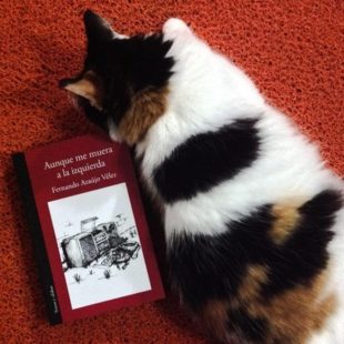 Aunque me muera a la izquierda