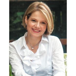 Ana Cristina Restrepo: “El hilo que une mis columnas es el de la libertad”