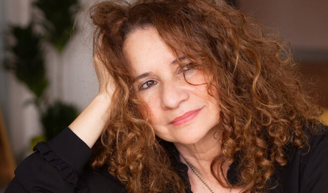 Adriana Hoyos, esa que canta hacia adentro